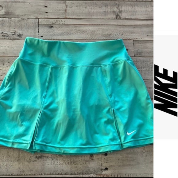 Nike Pants - 🌻 Nike Athletic Skort